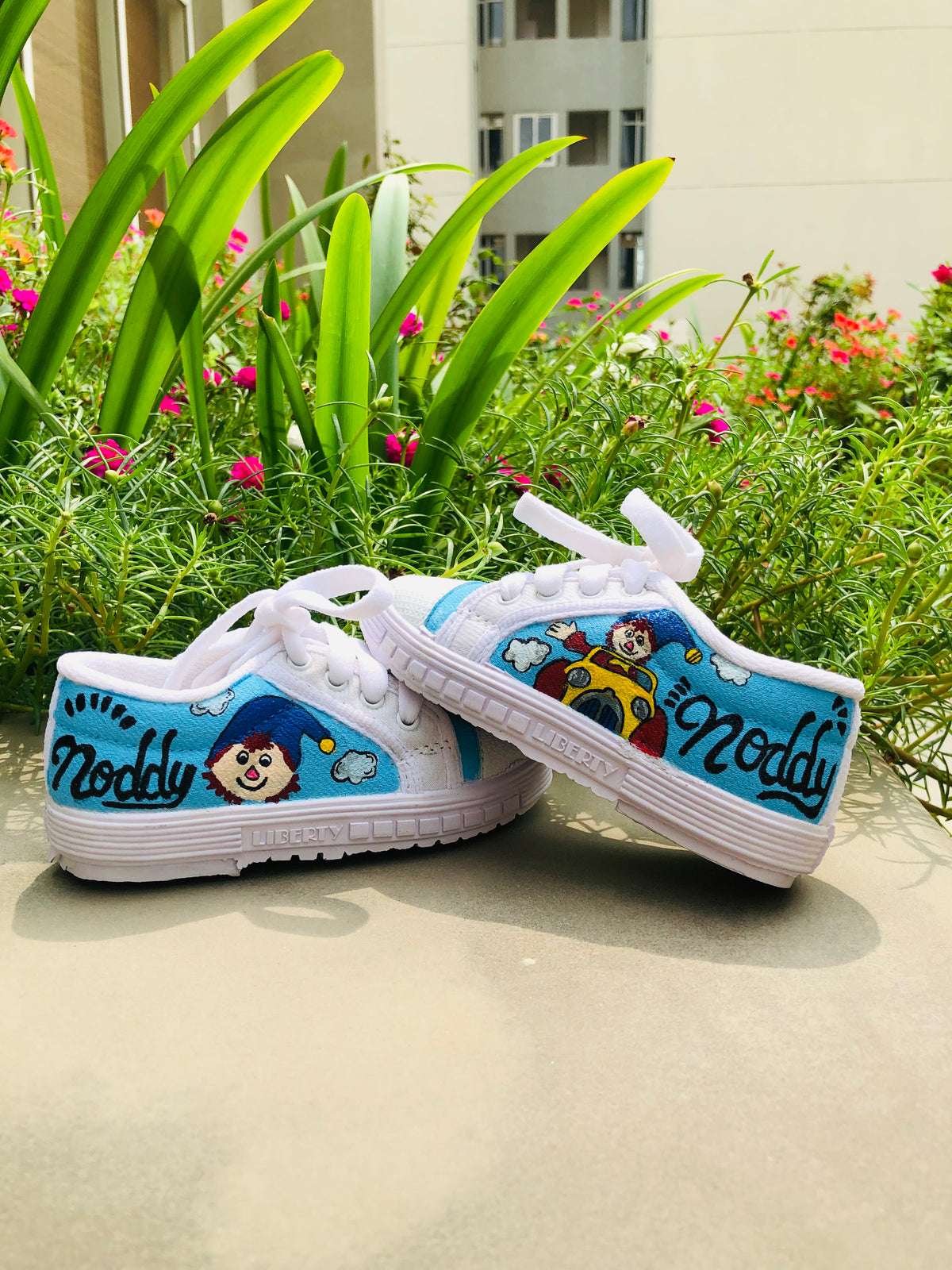 Handpainted Noddy Unisex Sneaker